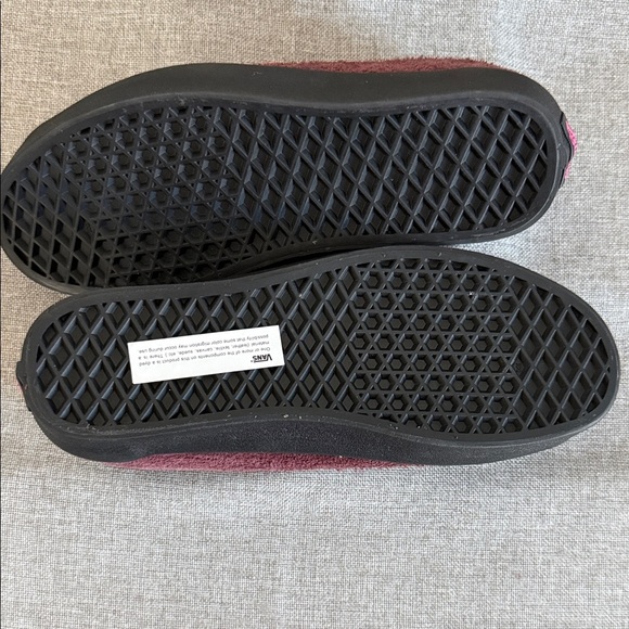 Vans sport, low Women's Maroon and Pink Sneakers NWT - Picture 8 of 12